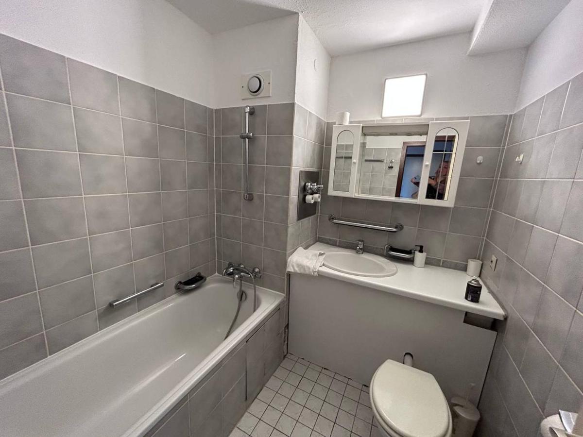 Moeblierte Apartment Im Herkules Koeln Neuehrenfeld Екстериор снимка
